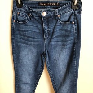 Tinseltown dark wash skinny jeans!!